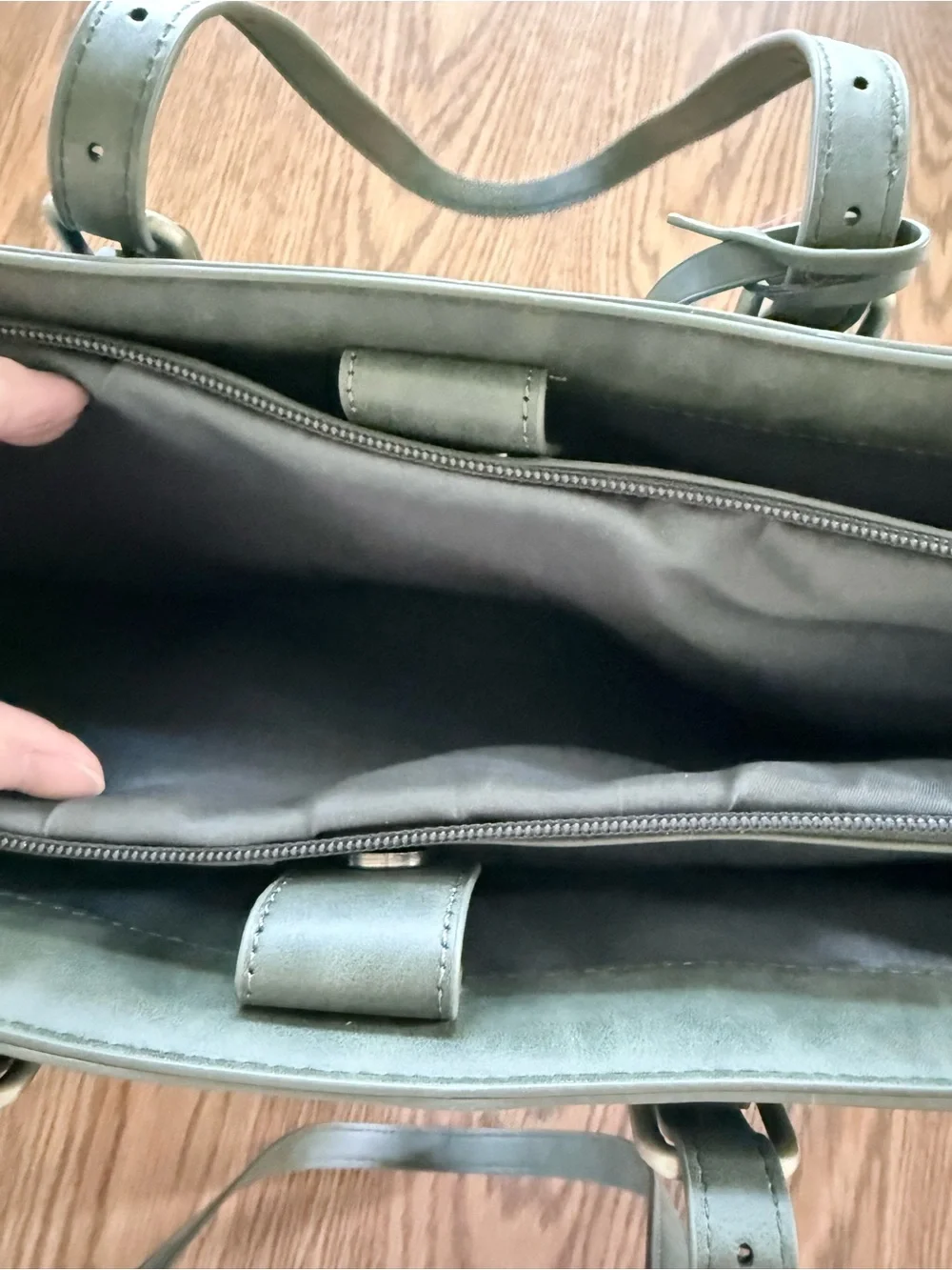 Ecosusi Green Floral-Embossed Computer Bag - Picture 5 of 11